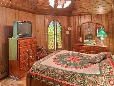 Mill Pond Inn
